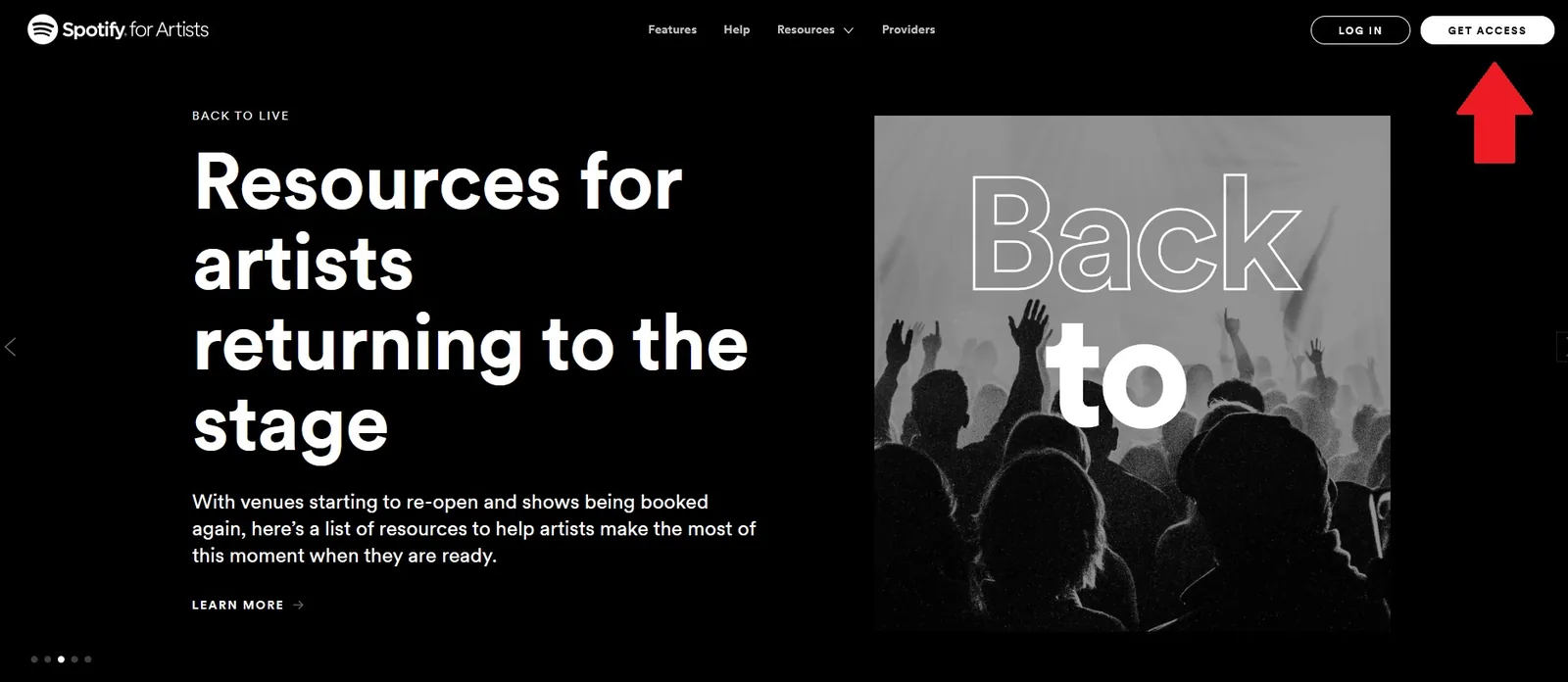 Web Spotify for Artists s červenou šipkou u tlačítka Get Access vpravo nahoře